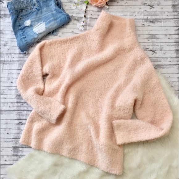 Dkny Sweaters - Oversized Cozy Fuzzy Sweater